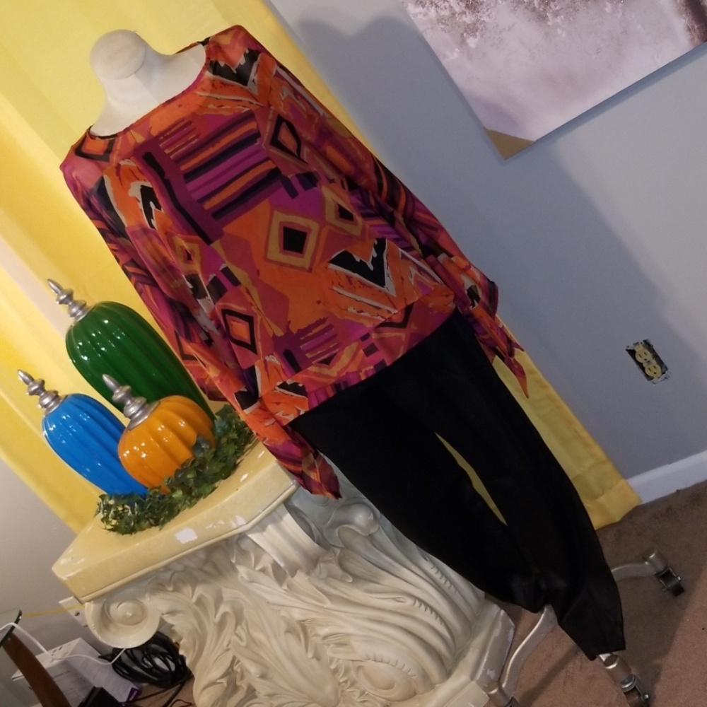 Cato Top. Size 14/16. NWOT